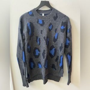 Athleta Leopard sweater, grey, size XS